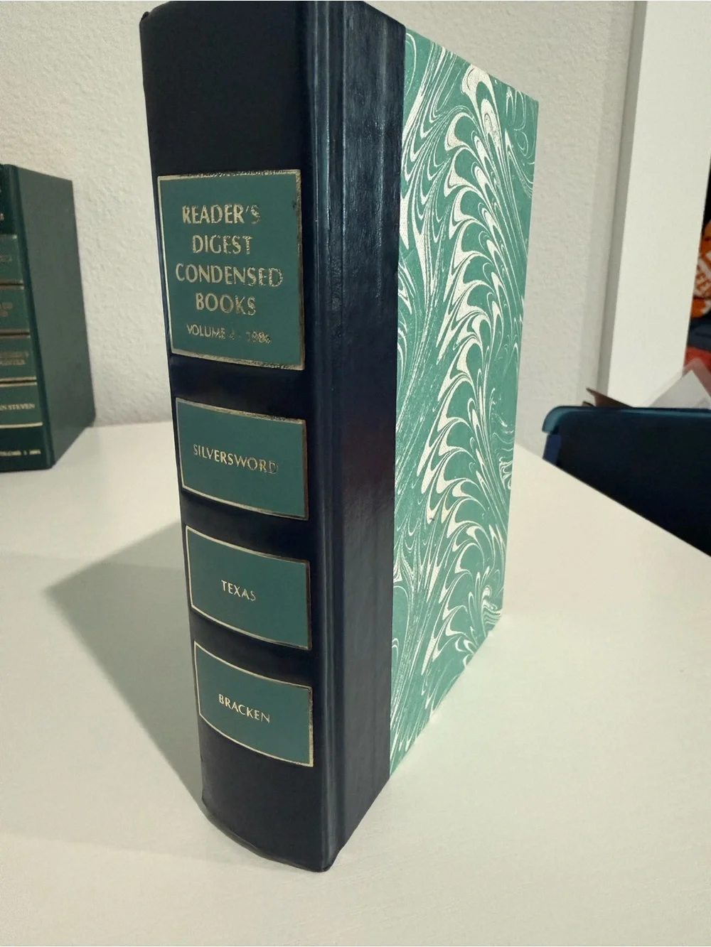 Readers digest 1986 Condensed Books - Turquoise & Black Decorative Hardcover